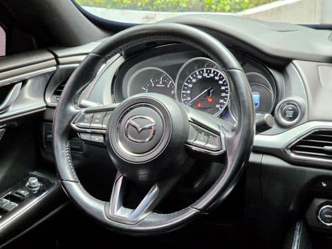 Mazda CX-9 2017 usado interior volante negro vista desde asiento conductor
