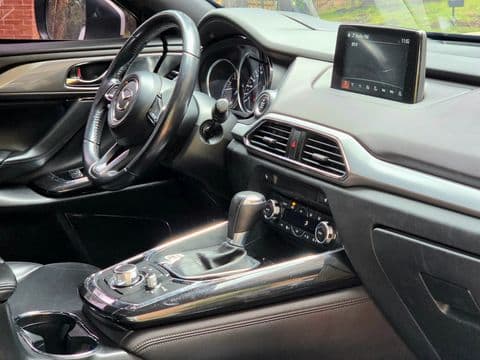 Mazda CX-9 2017 usado interior tablero volante pantalla táctil color gris